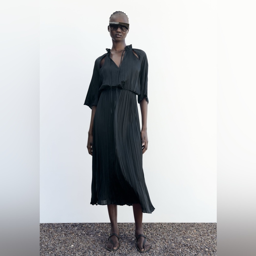 Zara Midi Dress Sz L Black Slit at Shoulders Tie V-Neck No Pleats Balletcore